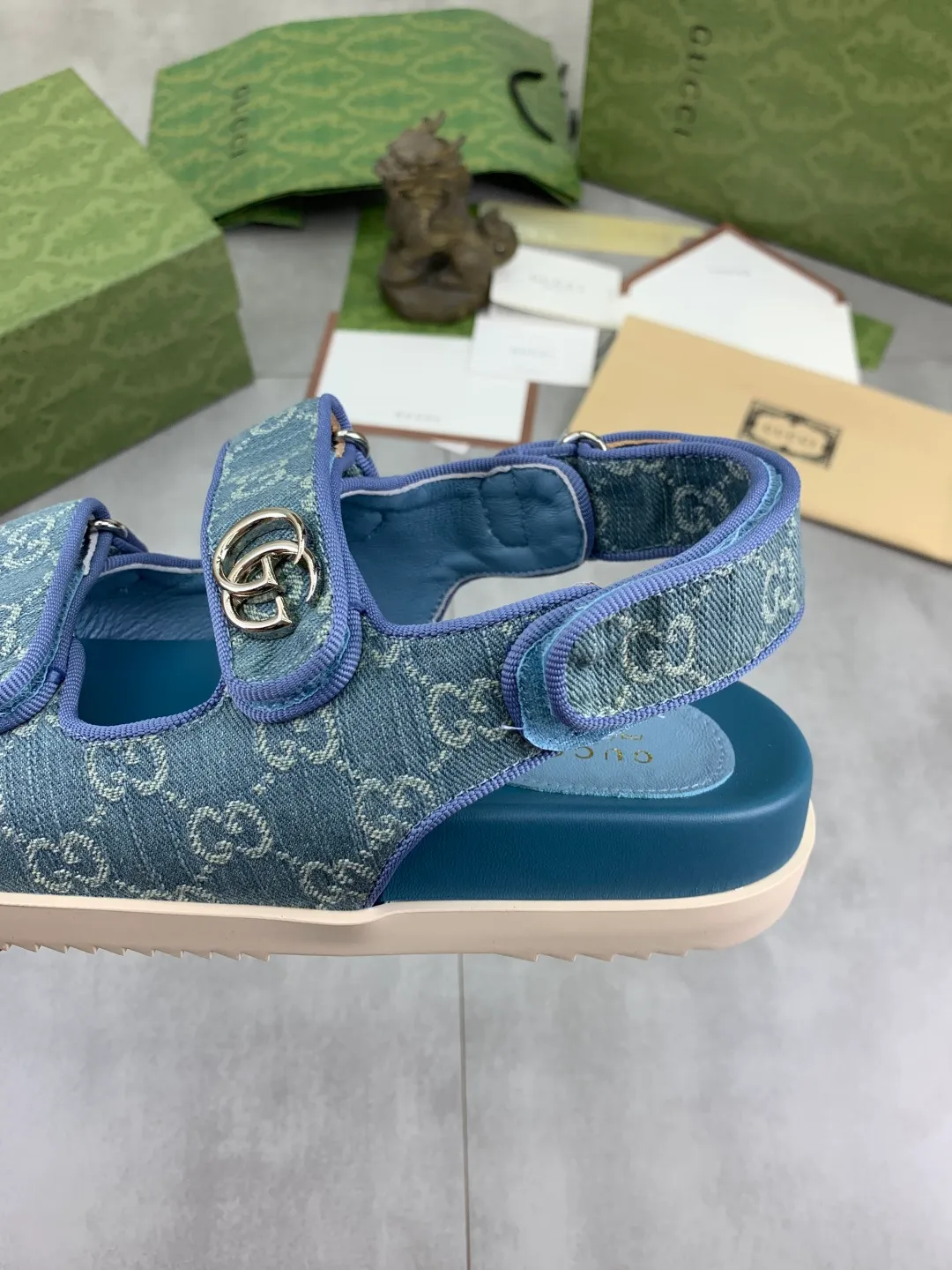 Men's Men's Shoes 💰P460💰【New Style】High Version 🎁🎁🎁 GUCCI New Year of the Snake casual slippers, original official website, perfect workmanship, transmitting a kind of noble luxury, sublimating its definition of luxury in Gucci's high-end extraordinary craftsmanship. Original Gucci double G combination outsole, code number: 35-45, complete package